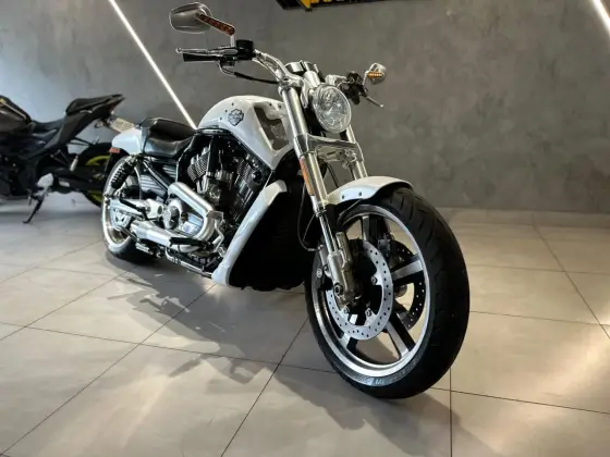 HARLEY-DAVIDSON V-ROD MUSCLE HARLEY-DAVIDSON V-ROD MUSCLE