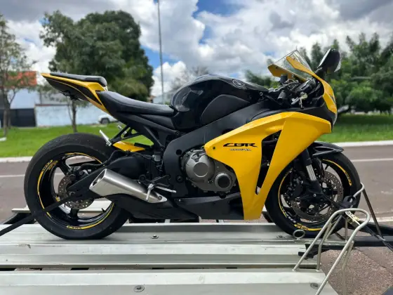 HONDA CBR 1000RR 