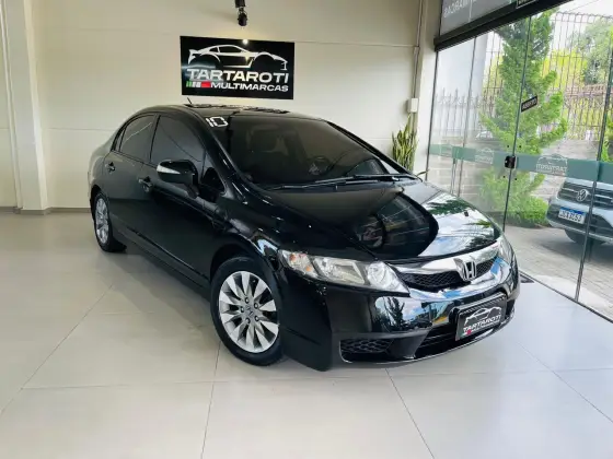 HONDA CIVIC 1.8 LXL 16V FLEX 4P AUTOMÁTICO HONDA CIVIC 1.8 LXL 16V FLEX 4P AUTOMÁTICO