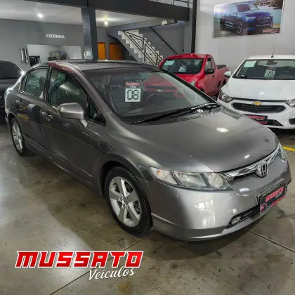 HONDA CIVIC 1.8 LXS 16V FLEX 4P AUTOMÁTICO HONDA CIVIC 1.8 LXS 16V FLEX 4P AUTOMÁTICO