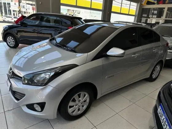 HYUNDAI HB20S 1.6 COMFORT PLUS 16V FLEX 4P AUTOMÁTICO