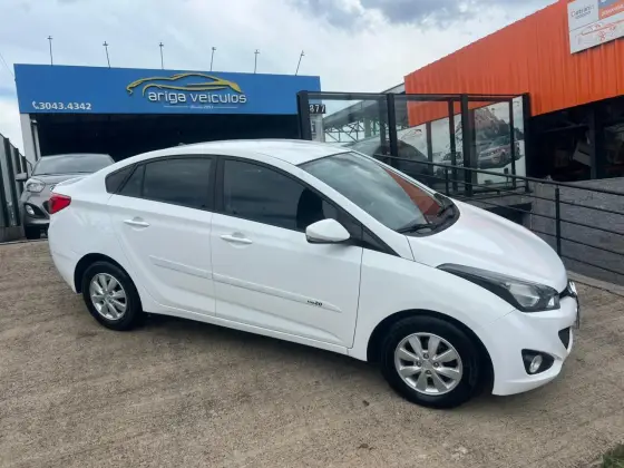 HYUNDAI HB20S 1.6 COMFORT PLUS 16V FLEX 4P MANUAL