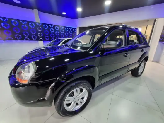 HYUNDAI TUCSON 2.0 MPFI GL 16V 142CV 2WD GASOLINA 4P AUTOMÁTICO