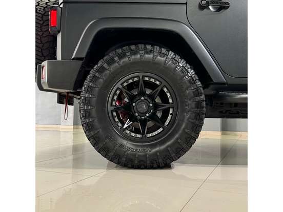JEEP-WRANGLER-2011