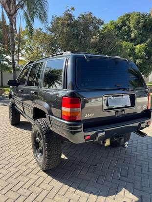 JEEP-GRAND CHEROKEE-5.9 LIMITED LX 4X4 V8 16V GASOLINA 4P AUTOMÁTICO JEEP-GRAND CHEROKEE-1998