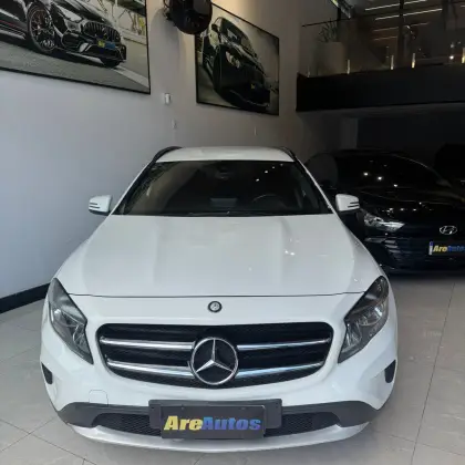 MERCEDES-BENZ CLA 200 1.6 VISION 16V FLEX 4P AUTOMÁTICO