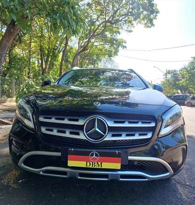 MERCEDES-BENZ-GLA 200-2020