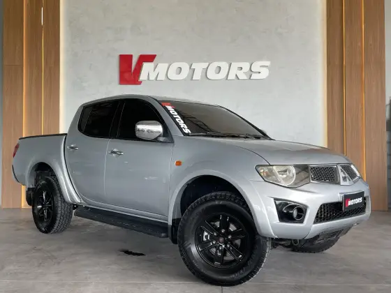 MITSUBISHI L200 TRITON 3.2 HPE 4X4 CD 16V TURBO INTERCOOLER DIESEL 4P AUTOMÁTICO