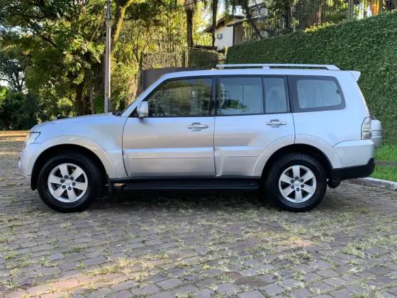MITSUBISHI PAJERO FULL 3.2 GLS 4X4 16V TURBO INTERCOOLER DIESEL 4P AUTOMÁTICO