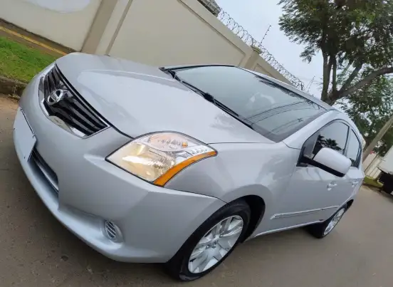 NISSAN-SENTRA-2011