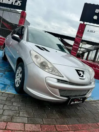 PEUGEOT 207 1.4 XR 8V FLEX 4P MANUAL PEUGEOT 207 1.4 XR 8V FLEX 4P MANUAL
