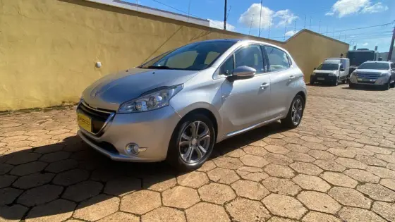 PEUGEOT 208 1.6 GRIFFE 16V FLEX 4P AUTOMÁTICO
