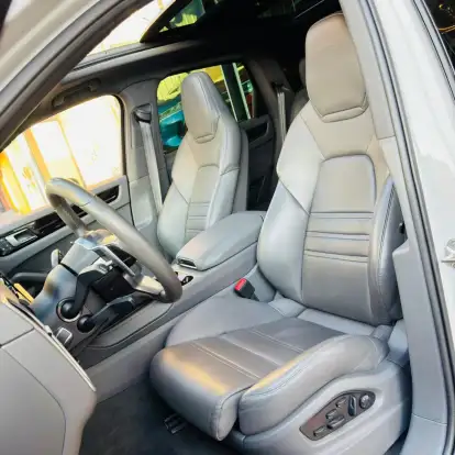 PORSCHE-CAYENNE-2022