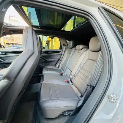 PORSCHE-CAYENNE-2022