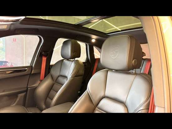 PORSCHE-MACAN-2024