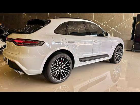 PORSCHE-MACAN-2024