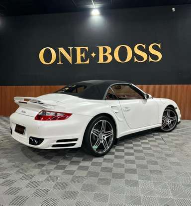 PORSCHE-911-2008