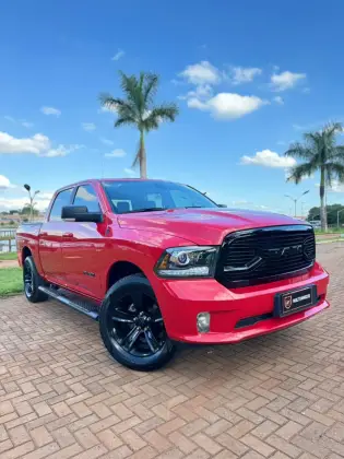 RAM 1500 5.7 V8 GASOLINA LIMITED CD 4X4 AUTOMÁTICO