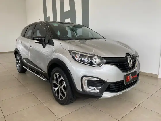 RENAULT CAPTUR 1.6 16V SCE FLEX INTENSE X-TRONIC RENAULT CAPTUR 1.6 16V SCE FLEX INTENSE X-TRONIC