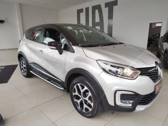 RENAULT CAPTUR 1.6 16V SCE FLEX INTENSE X-TRONIC RENAULT CAPTUR 1.6 16V SCE FLEX INTENSE X-TRONIC