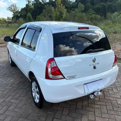 RENAULT CLIO 1.0 EXPRESSION 16V FLEX 4P MANUAL