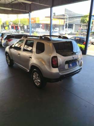 RENAULT-DUSTER-2018