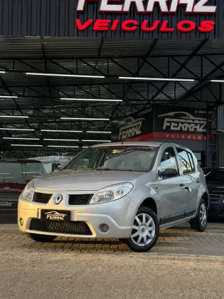 RENAULT SANDERO 1.0 EXPRESSION 16V FLEX 4P MANUAL RENAULT SANDERO 1.0 EXPRESSION 16V FLEX 4P MANUAL
