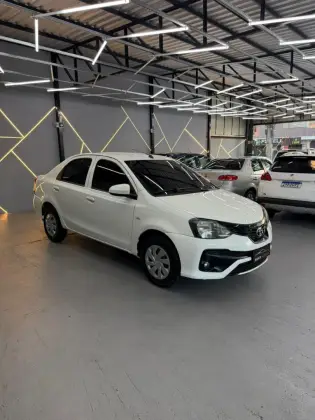 TOYOTA ETIOS 1.5 X SEDAN 16V FLEX 4P MANUAL