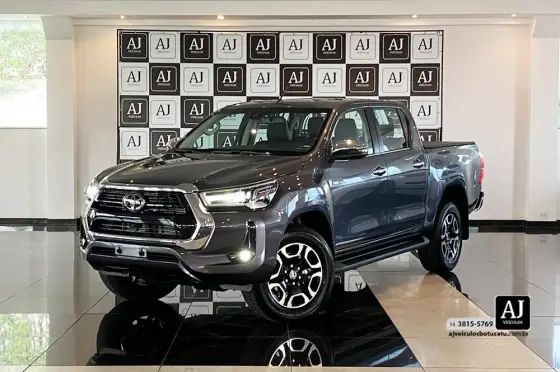 TOYOTA HILUX 2.8 D-4D TURBO DIESEL CD SRX 4X4 AUTOMÁTICO