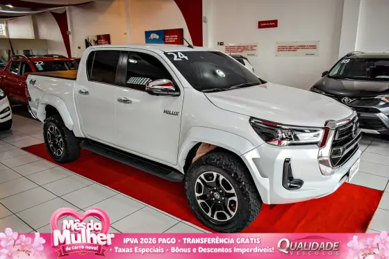 TOYOTA HILUX 2.8 D-4D TURBO DIESEL CD SRX PLUS 4X4 AUTOMÁTICO