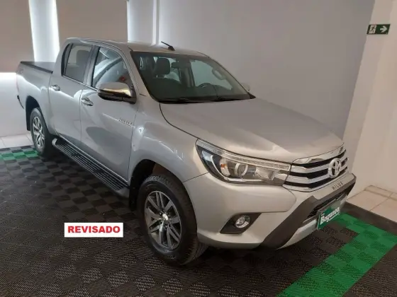TOYOTA HILUX 2.8 SRX 4X4 CD 16V DIESEL 4P AUTOMÁTICO