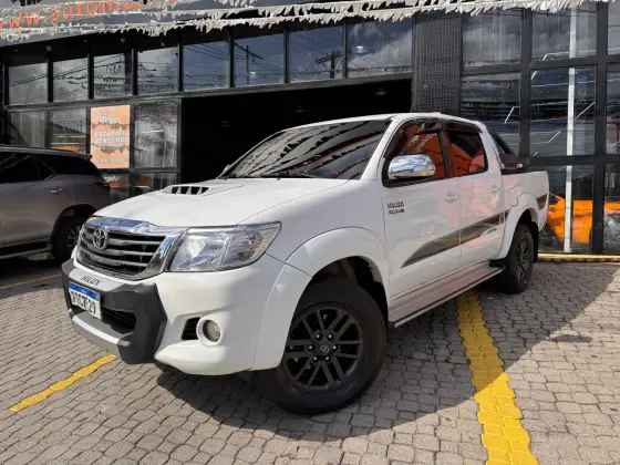 TOYOTA HILUX 3.0 SRV LIMITED EDITION 4X4 CD 16V TURBO INTERCOOLER DIESEL 4P AUTOMÁTICO