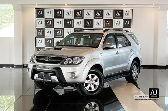 TOYOTA HILUX SW4 3.0 SRV 4X4 16V TURBO INTERCOOLER DIESEL 4P AUTOMÁTICO