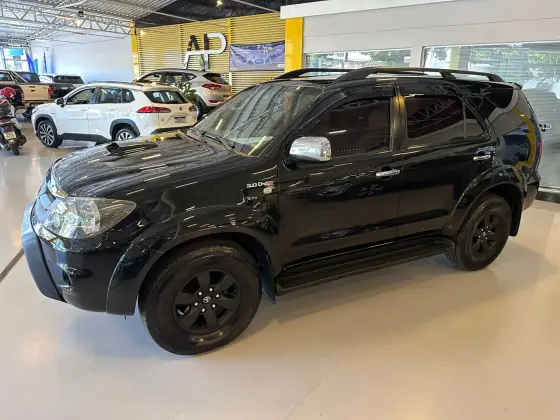 TOYOTA HILUX SW4 3.0 SRV 4X4 16V TURBO INTERCOOLER DIESEL 4P AUTOMÁTICO