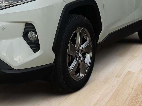 TOYOTA-RAV4-2020