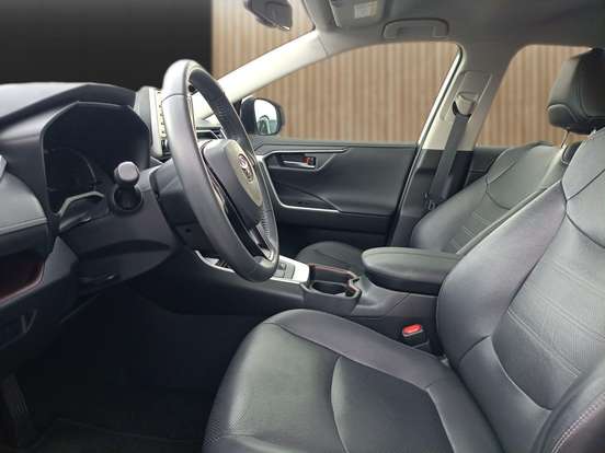 TOYOTA-RAV4-2020