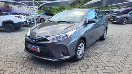TOYOTA-YARIS-2024