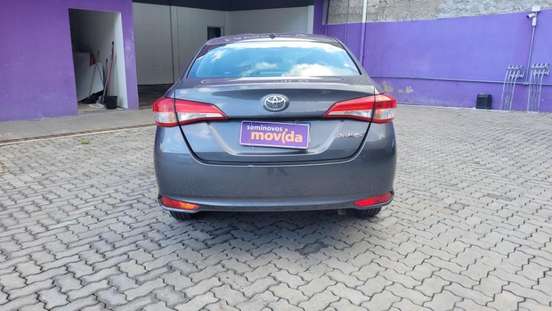 TOYOTA-YARIS-2024
