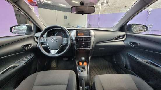 TOYOTA-YARIS-2024
