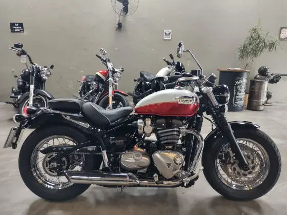 TRIUMPH BONNEVILLE SPEEDMASTER TRIUMPH BONNEVILLE SPEEDMASTER