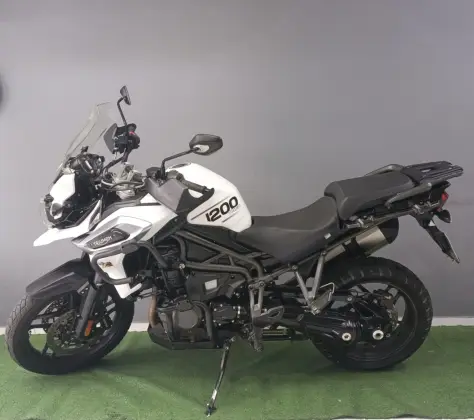 TRIUMPH TIGER 1200 XR 