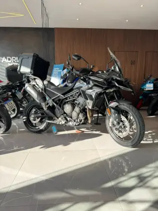 TRIUMPH TIGER 900 GT 