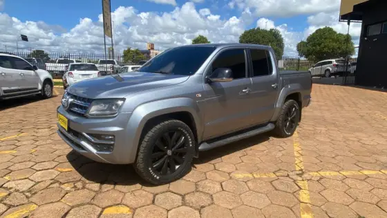 VOLKSWAGEN AMAROK 3.0 V6 TDI DIESEL COMFORTLINE CD 4MOTION AUTOMÁTICO