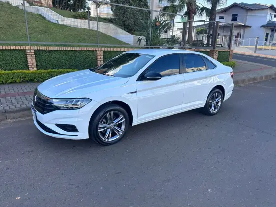 VOLKSWAGEN JETTA 1.4 250 TSI TOTAL FLEX R-LINE TIPTRONIC