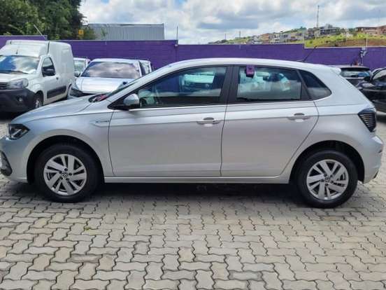 VOLKSWAGEN-POLO-1.0 170 TSI COMFORTLINE AUTOMÁTICO VOLKSWAGEN-POLO-2024