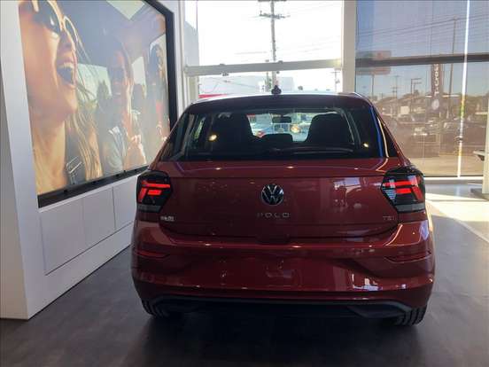 VOLKSWAGEN-POLO-2025