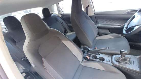 VOLKSWAGEN-POLO-2024