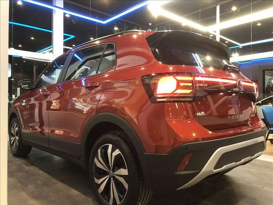VOLKSWAGEN-T-CROSS-2025