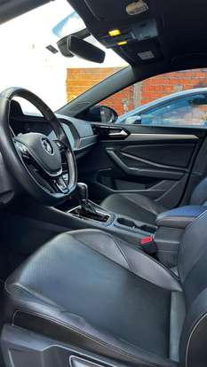 VOLKSWAGEN-JETTA-2018