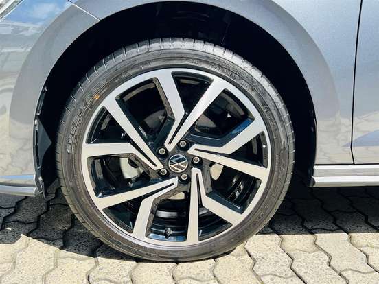 VOLKSWAGEN-POLO-2024